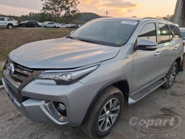 2016 TOYOTA HILUX SW4 