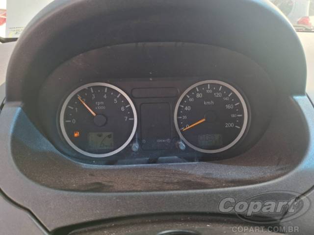 2005 FORD FIESTA SEDAN 
