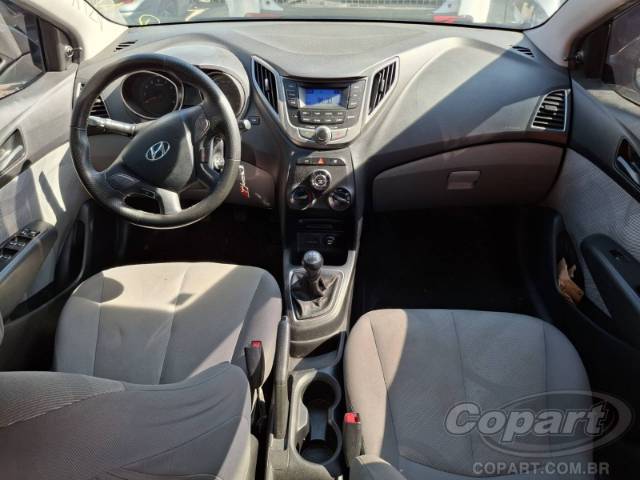 2015 HYUNDAI HB20S 
