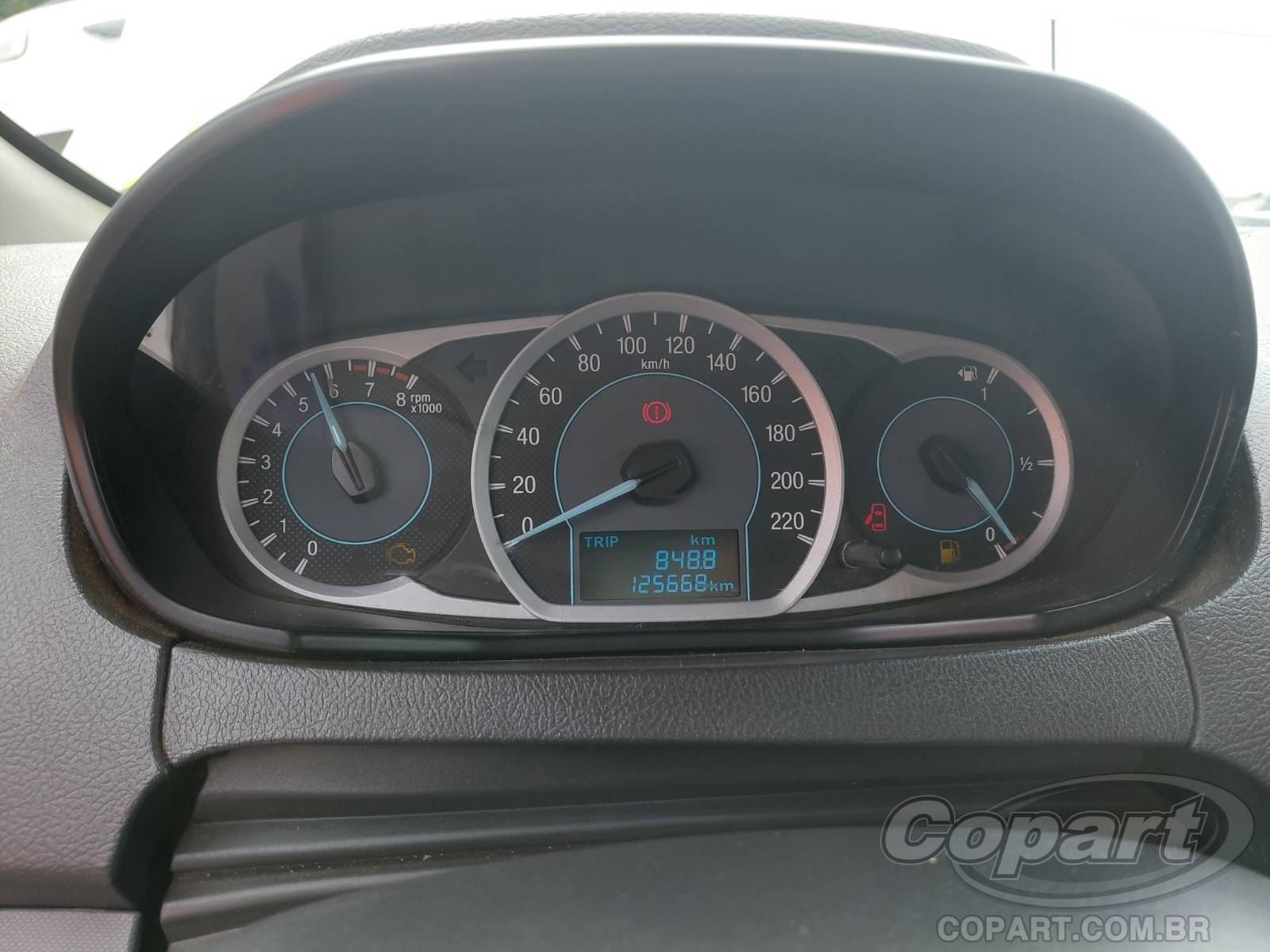 Foto 8 de 10: 2015 FORD KA