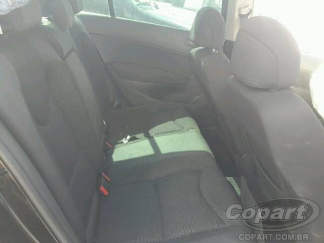 Foto 6 de 10: 2012 PEUGEOT 408 SEDAN