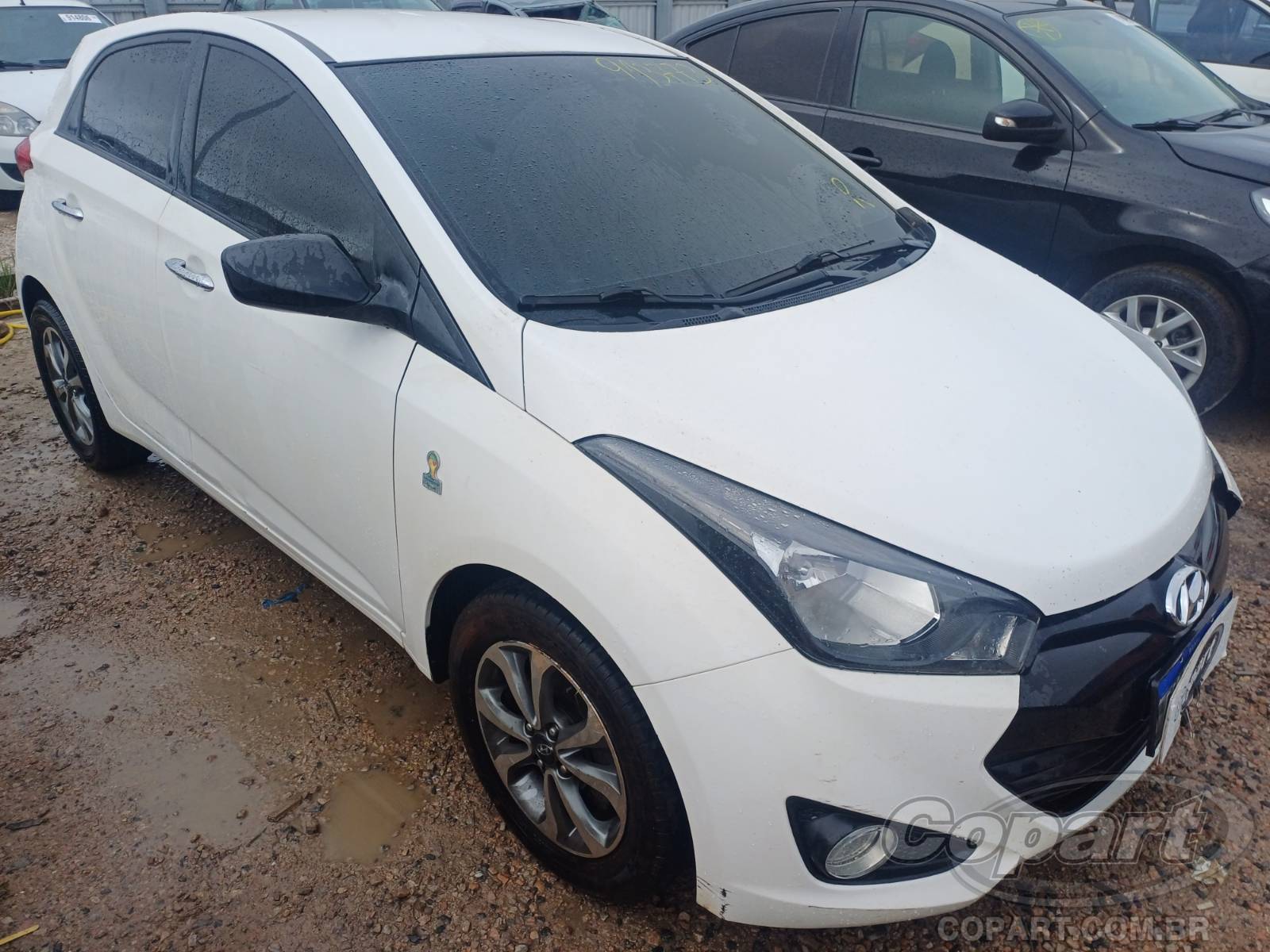 Hyundai HB20 Comfort 1.6 16V CVVT 2015 Colisão Média Monta