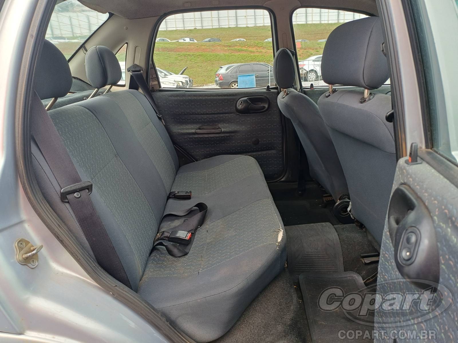 Foto 6 de 11: 2001 CHEVROLET CORSA SEDAN
