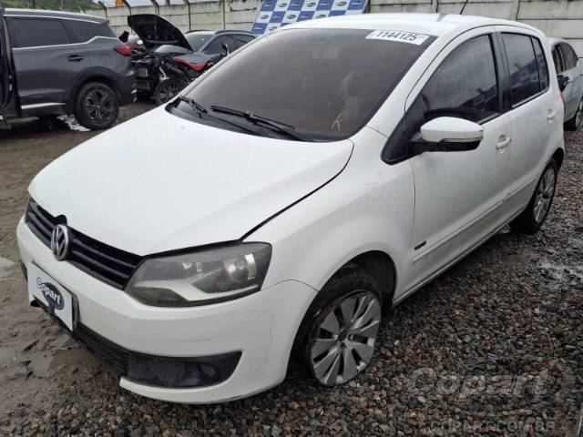 2013 VOLKSWAGEN FOX 