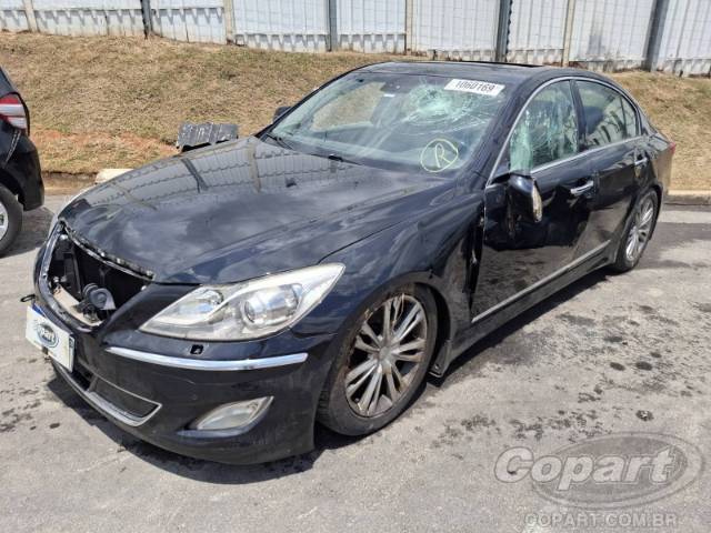 2013 HYUNDAI GENESIS 
