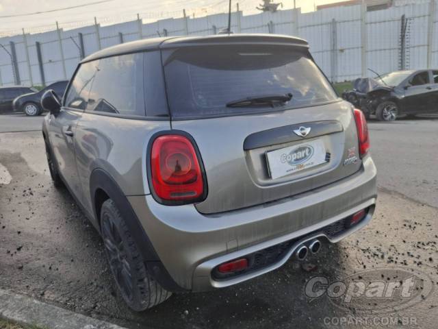 2017 MINI COOPER 