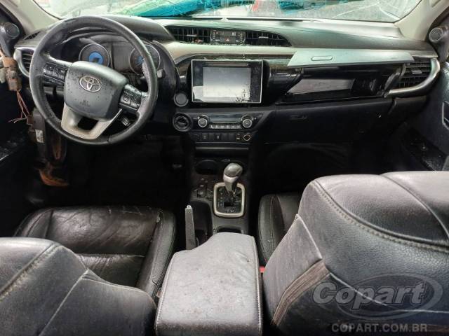 2017 TOYOTA HILUX CD 