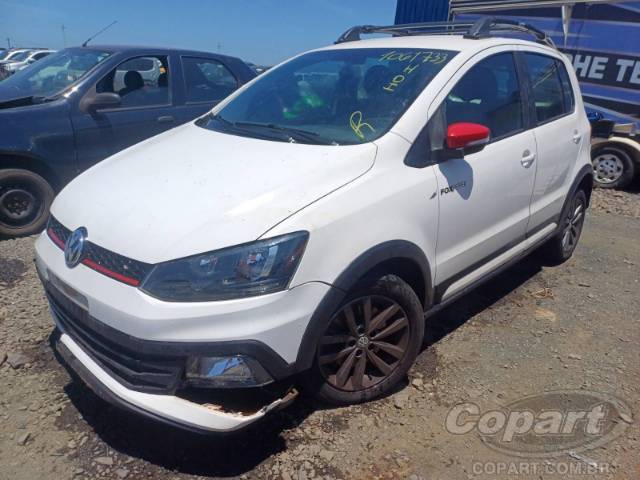 2015 VOLKSWAGEN FOX 