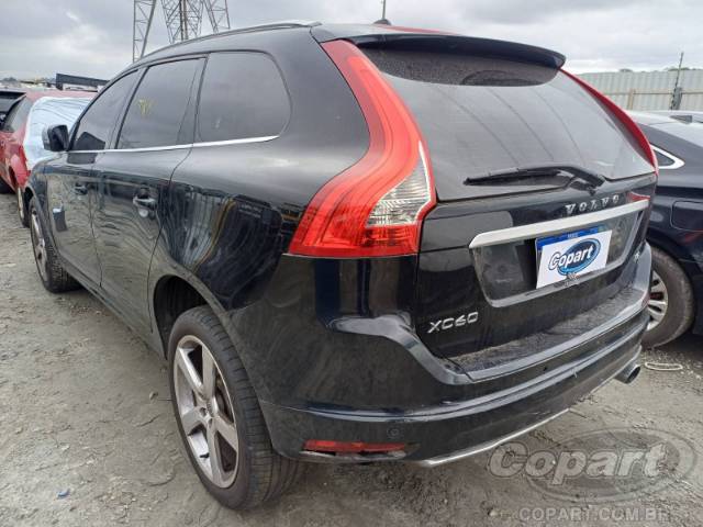 2015 VOLVO XC60 