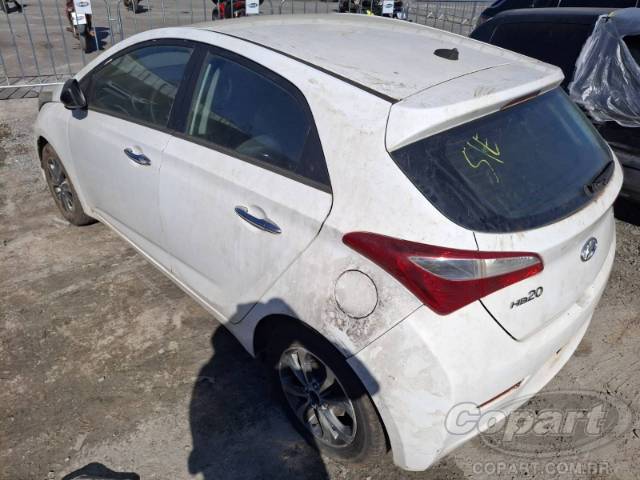 2015 HYUNDAI HB20 