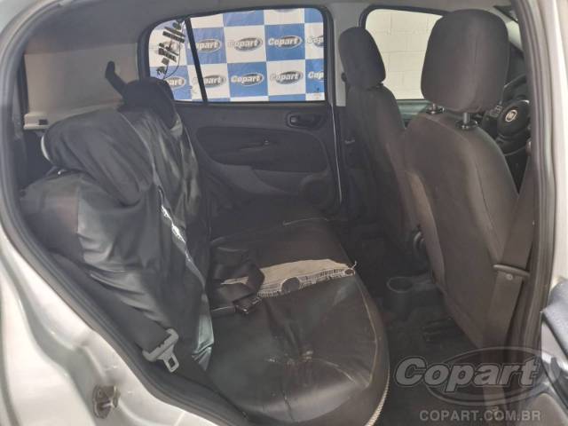 2015 FIAT UNO 