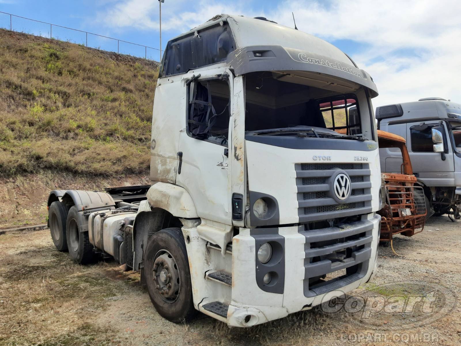 Veículo VOLKSWAGEN Constellation Volkswagen Constellation 25.390 2014 Médio Estado 2014 em leilão