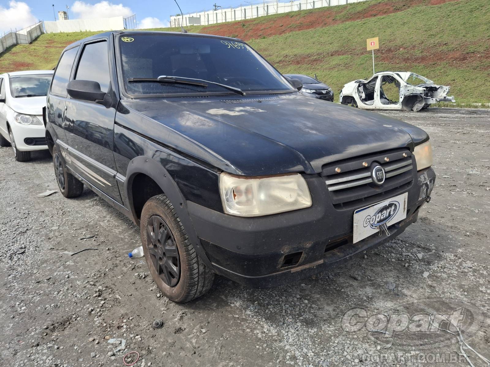 Veículo Fiat Uno Fiat Uno Mille Fire Economy 1.0 2011 Médio Dano 2011 em leilão