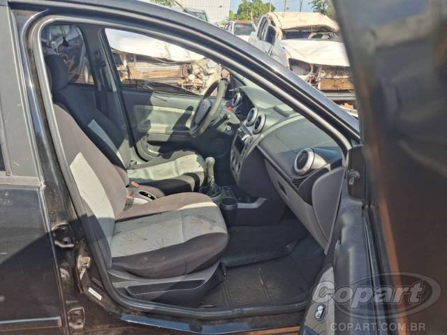 2010 FORD FIESTA 