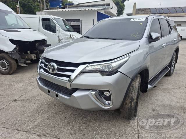 2018 TOYOTA HILUX SW4 