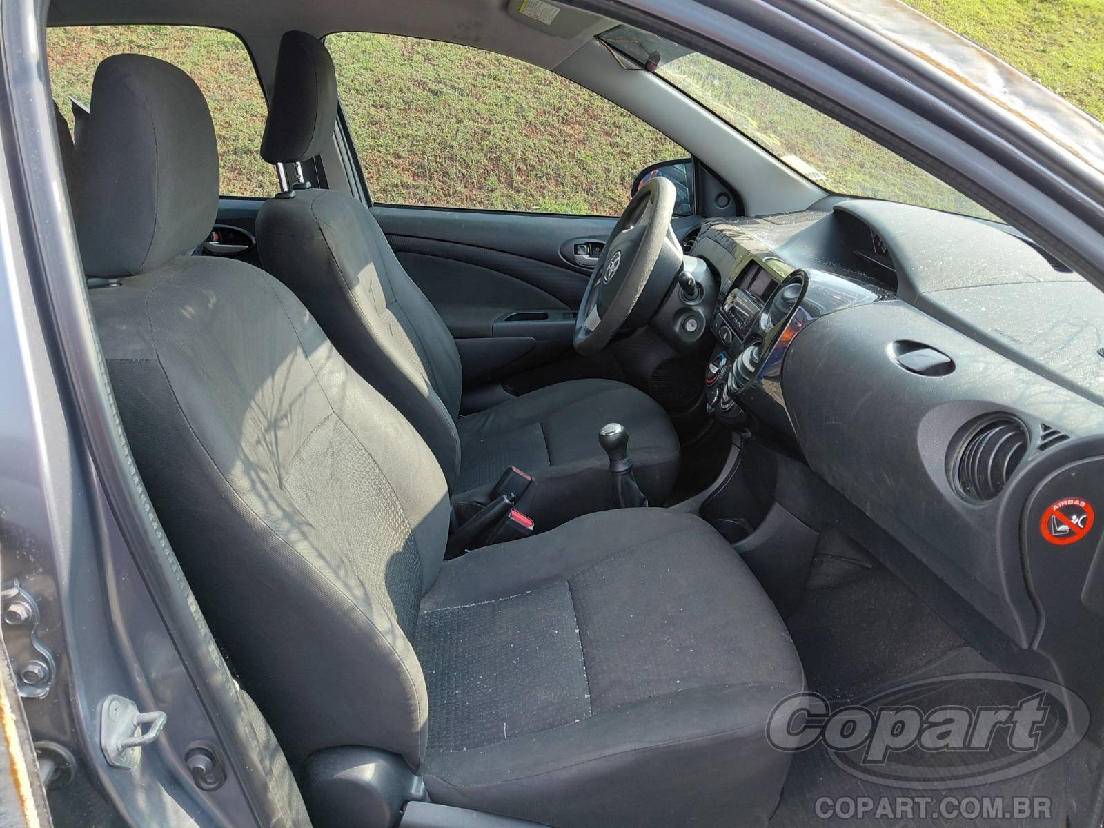 Foto 5: 2014 TOYOTA ETIOS