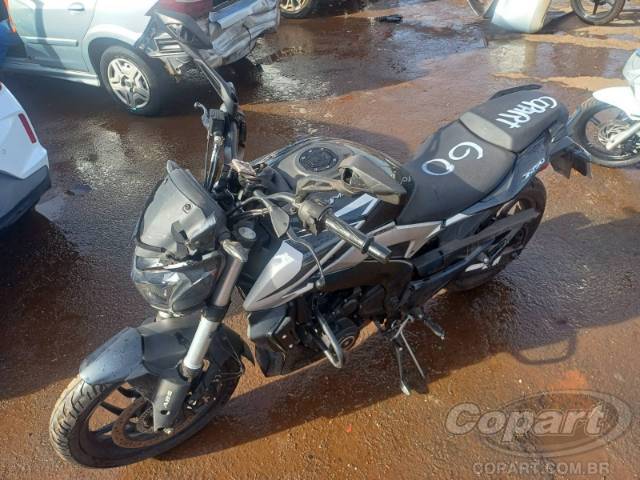 2025 BAJAJ DOMINAR 