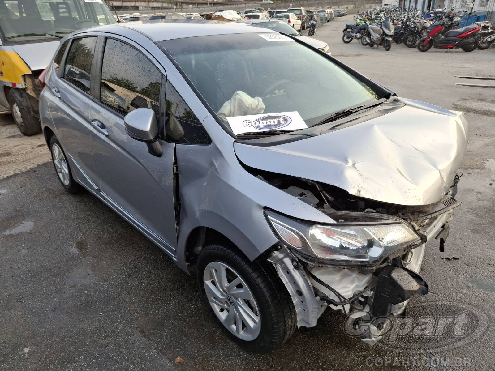 Honda Fit LX 1.5 16V i-VTEC 2017 Colisão Média Monta