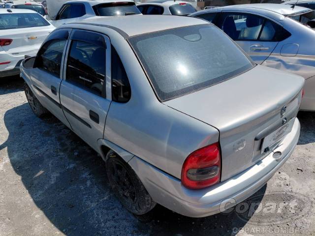 2000 CHEVROLET CORSA SEDAN 
