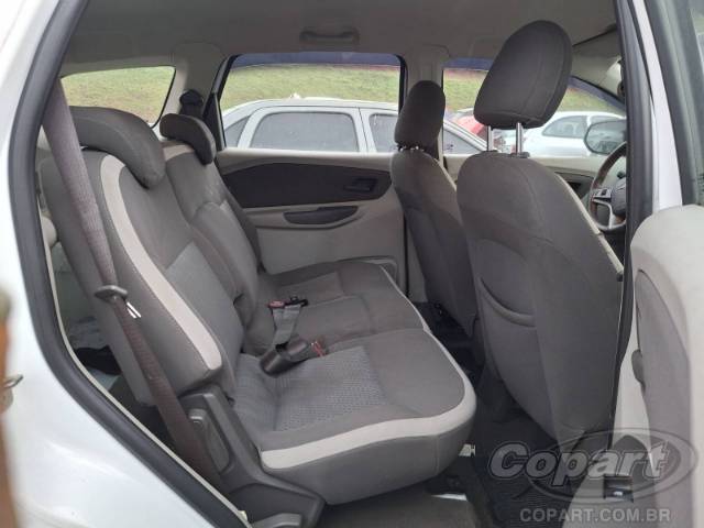 2014 CHEVROLET SPIN 