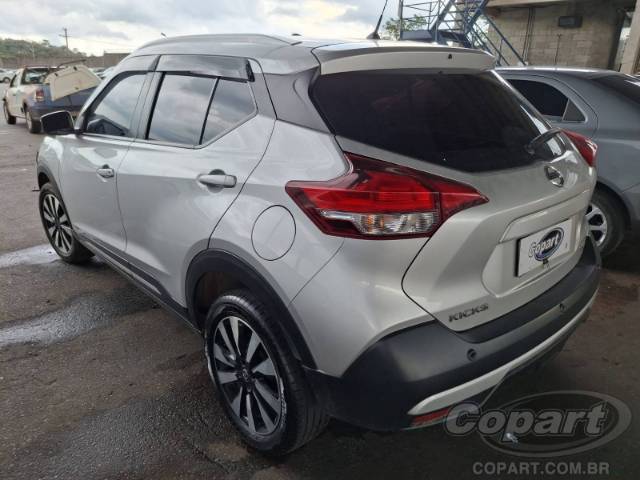 2019 NISSAN KICKS 