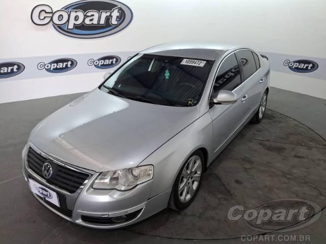 2010 VOLKSWAGEN PASSAT 