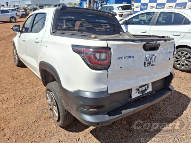2025 FIAT STRADA CD 