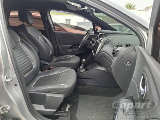2021 RENAULT CAPTUR 
