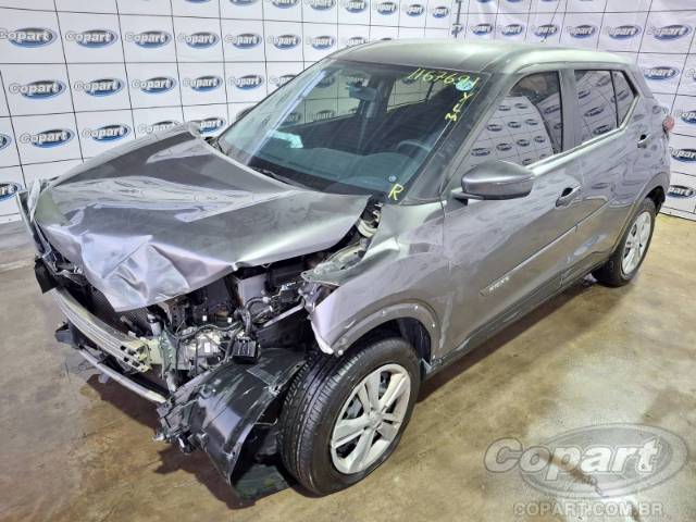 2024 NISSAN KICKS 