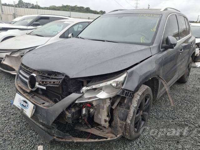 2011 VOLKSWAGEN TIGUAN 