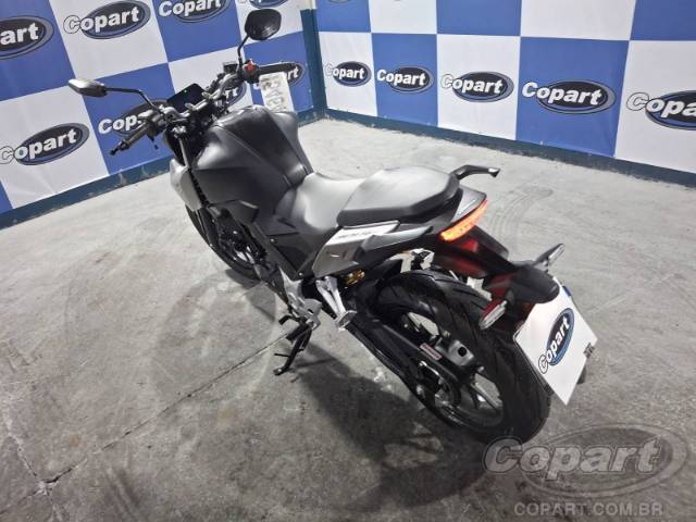 2026 HONDA CB 300F 