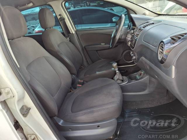 2015 FIAT GRAND SIENA 