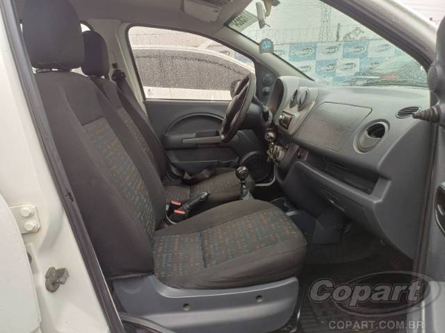 2015 FIAT UNO 