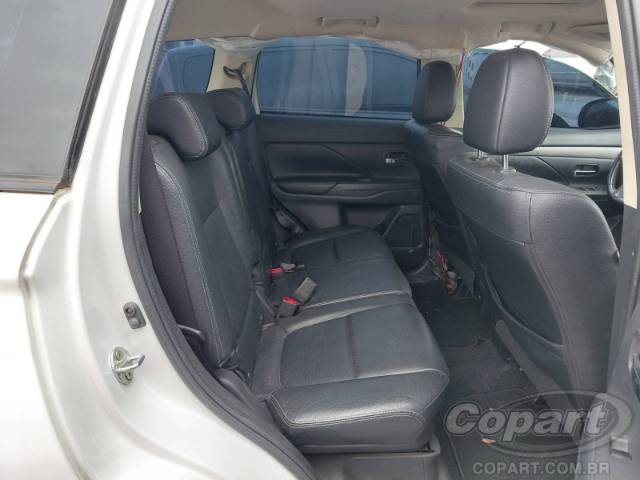 2015 MITSUBISHI OUTLANDER 