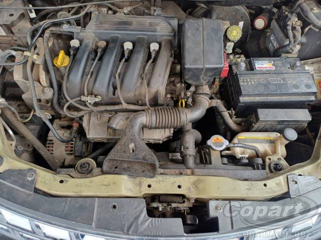2010 NISSAN LIVINA 
