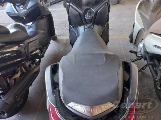 2025 YAMAHA XMAX 