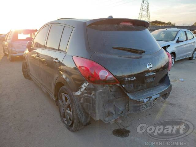 2013 NISSAN TIIDA 