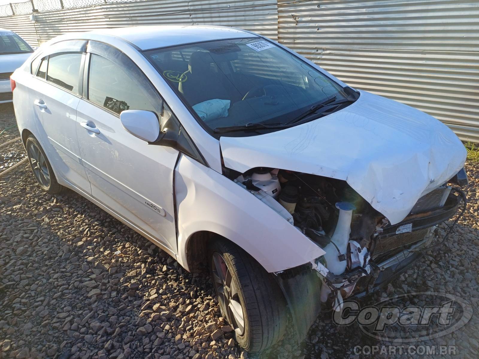 Veículo Hyundai HB20S Hyundai HB20S Comfort Plus 1.6 16V CVVT 2015 Colisão Média Monta 2015 em leilão