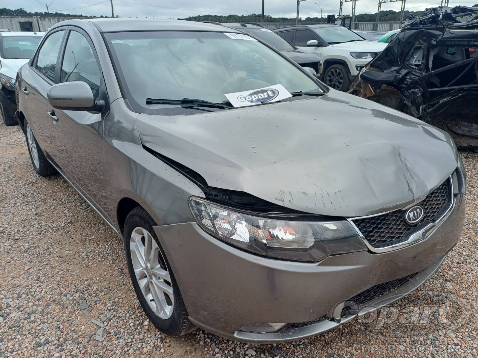 Veículo Kia Motors Cerato KIA Cerato EX 1.6 16V 2011 Médio Dano Frontal 2011 em leilão