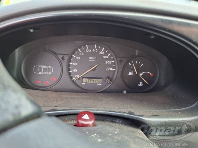 2001 FORD FIESTA 