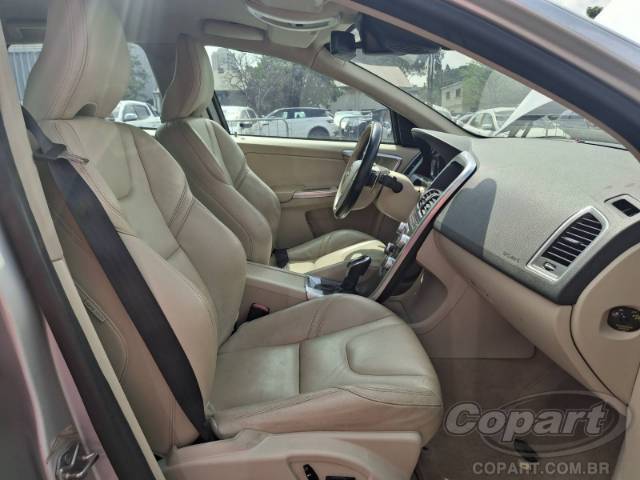 2015 VOLVO XC60 