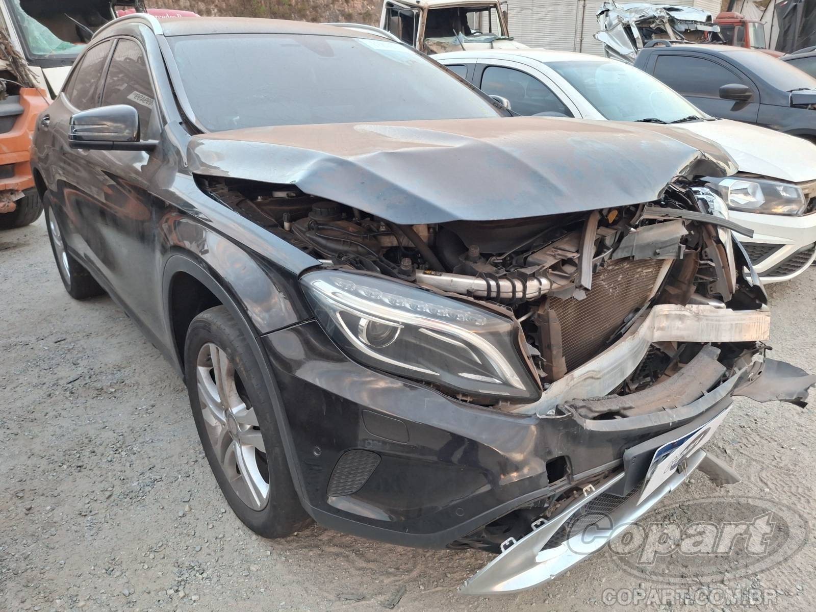 Veículo Mercedes-Benz GLA Mercedes Benz GLA 200 2016 Colisão 2017 em leilão