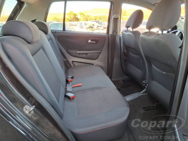 2011 VOLKSWAGEN FOX 
