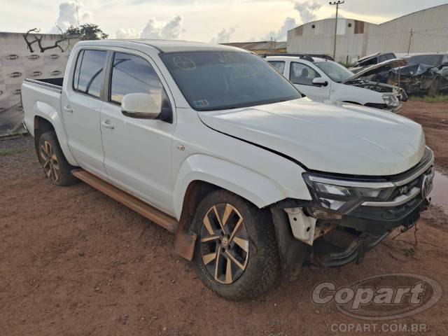 2025 VOLKSWAGEN AMAROK 