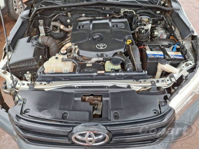 2019 TOYOTA HILUX CS 