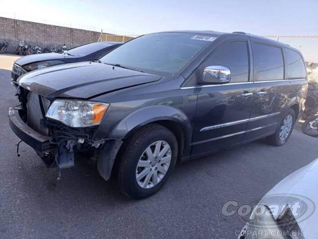 2011 CHRYSLER TOWN   COUNTRY 