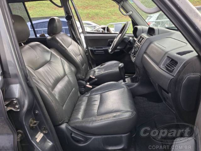 2004 MITSUBISHI PAJERO TR4 