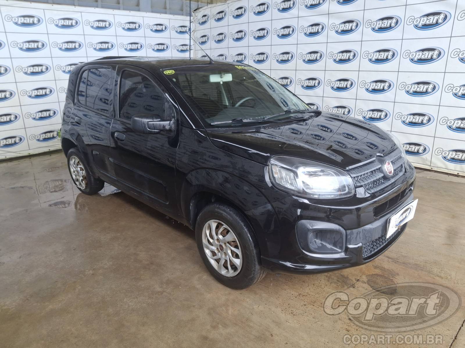 Veículo Fiat Uno FIAT UNO 2021 Collisão 2021 em leilão