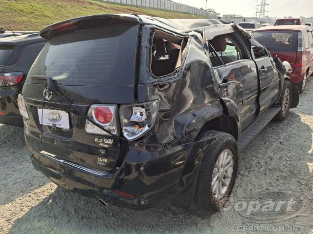 2015 TOYOTA HILUX SW4 