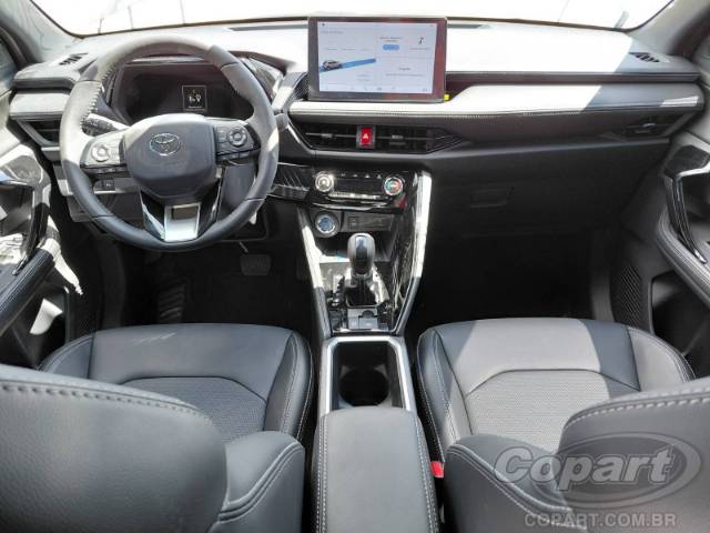 2026 TOYOTA Yaris Cross 